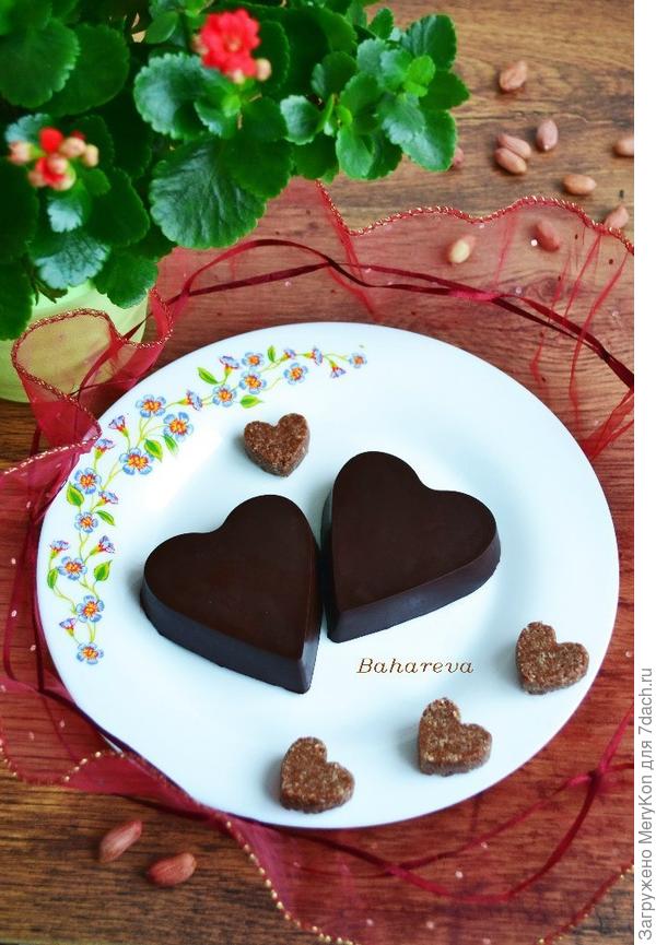 Шоколад с пралине из арахиса