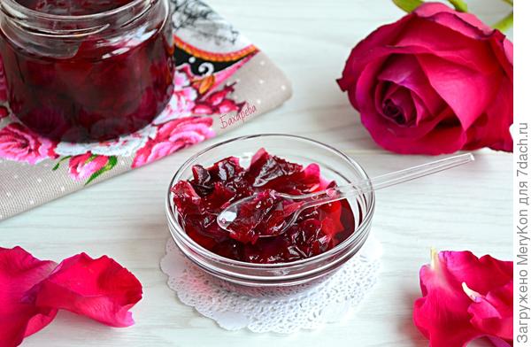 Варенейка вам к чаю в честь победы.)