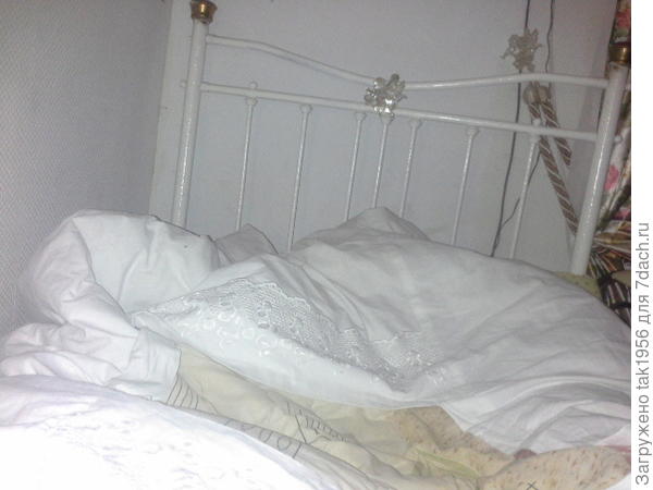 кровать