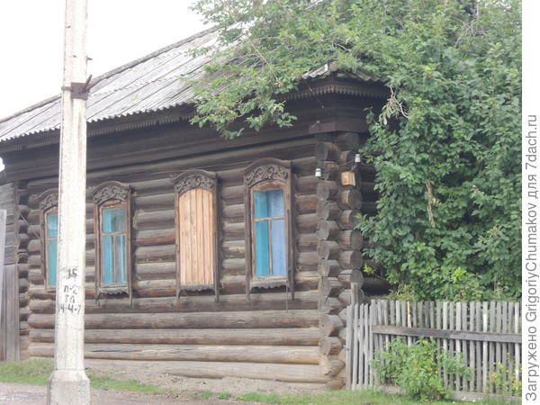Не поверю, что этот дом советских времен - добротный, для себя!
