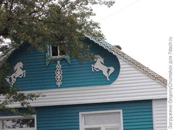 крупнее