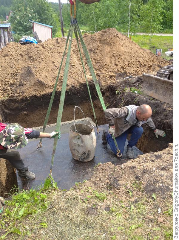 Укладка плит перекрытия