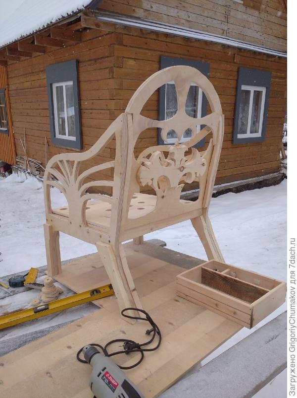 Вырезанная спинка