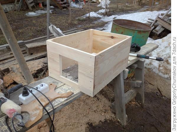 Коробка кошачьего дома