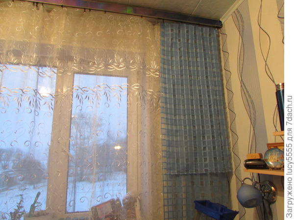 этот кусочек кисеи в клеточку купила гораздо позже, но тоже в остатках,со скидкой. Но ведь он дополнил мои голубые фантазийные рукотворчества!