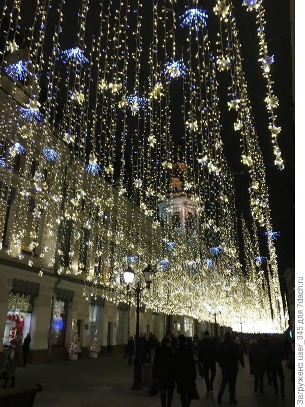 Сестра вчера фотку с Никольской улицы прислала))