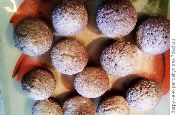 с сахарной пудрой