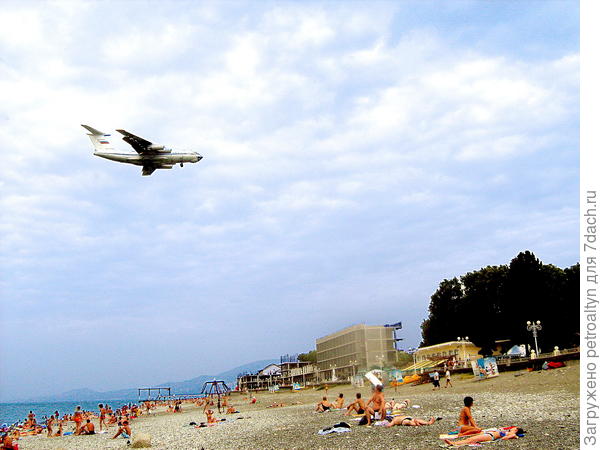 небо. самолет. пляж