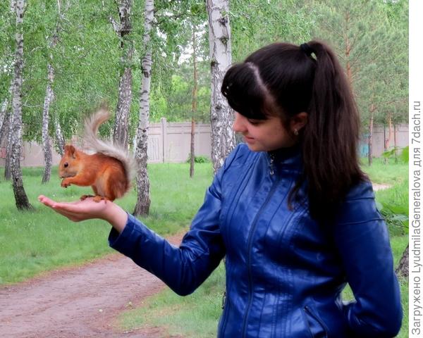 Они друг друга в лицо знают