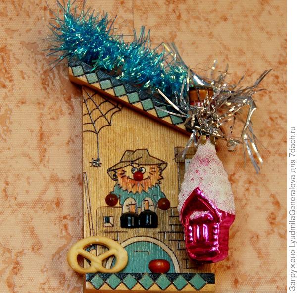 Крыша теремочка припорошена &amp;quot;снегом&amp;quot;.