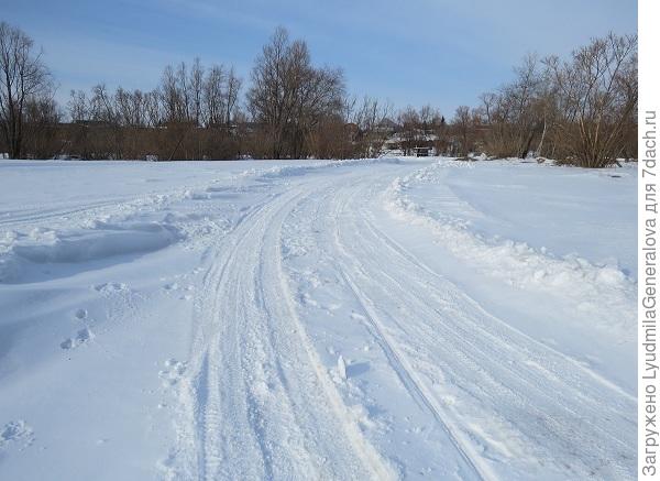 У рек ещё белым-бело. Дорога к Иртышу.