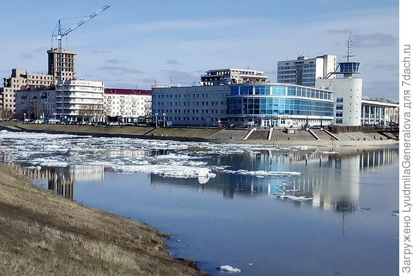Речной вокзал в Омске.