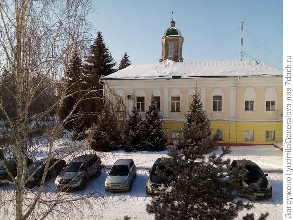 А снега мало. Разве ж это снег?