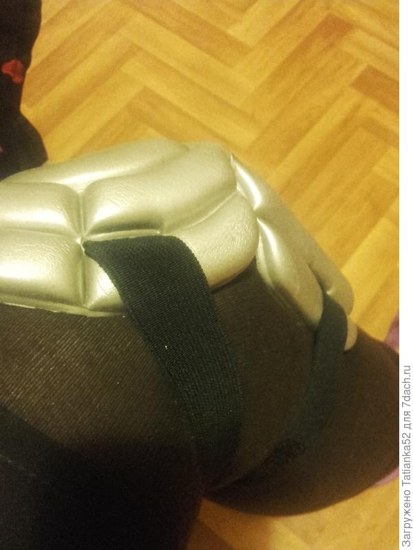 Получилось с компьютера. Оказывается, фото теперь по-новому вставляются.