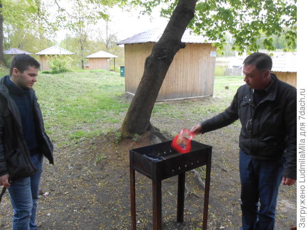 Июнь.Зелени больше,температура такая же.