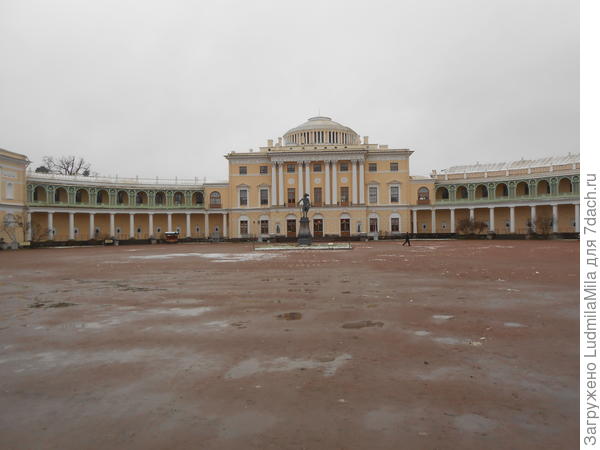 Павловский дворец.