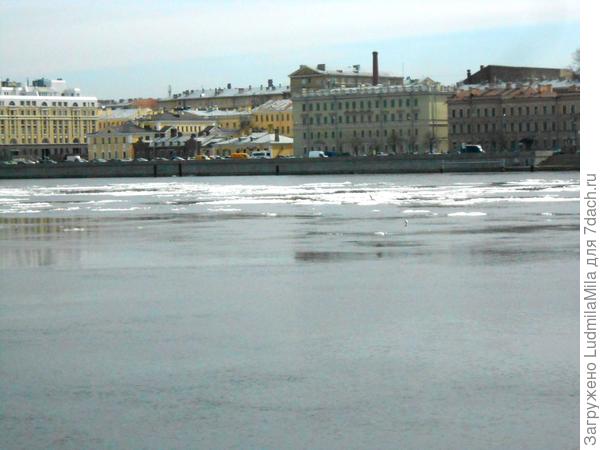 Ледоход на Неве.