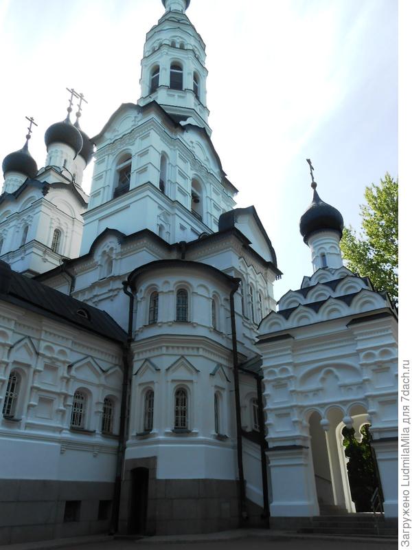Храм