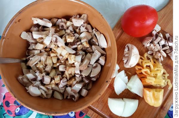 Баклажаны, фаршированные шампиньонами - пошаговый рецепт приготовления с фото () Баклажаны, фаршированные шампиньонами - пошаговый рецепт приготовления с фото