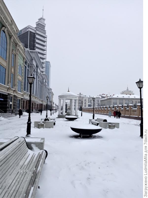 Возле станции