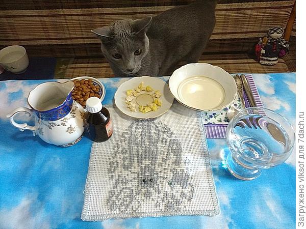 Витас за праздничным столом