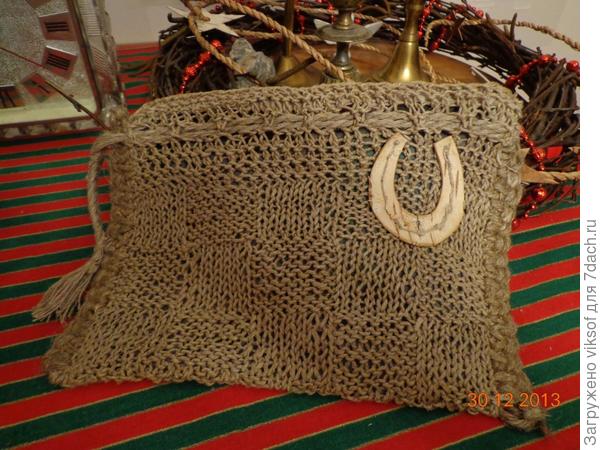 косметичек в подарок навязала дюжину...