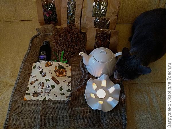 Чуть усы не обгорели, хорошо, что муж свечу быстро погасил...