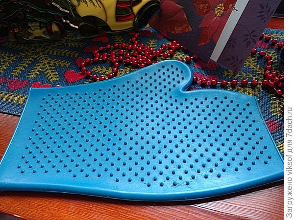 есть рукавичка, она тоже для животика ласковая