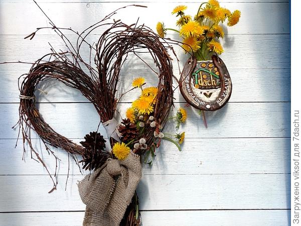 Если живёшь в Семидачье и одуванчики из агрессивных сорняков превращаются в милые цветочки!