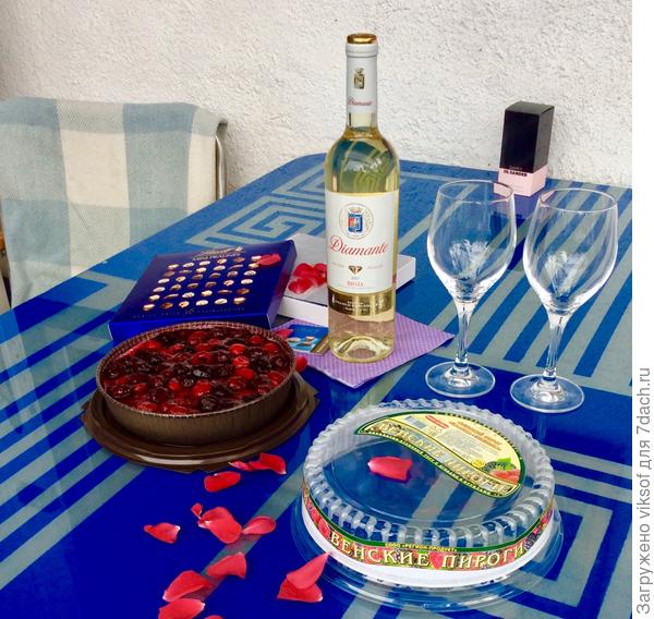 Усаживаемся и слушаем чУдный голос Ниночки, за что  очень благодарна — Ниночка, ещё раз большущее спасибо!