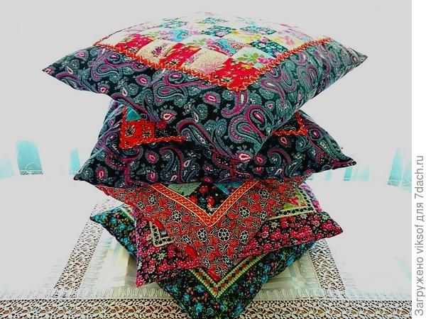 наполнитель - синтетика, а наволочки от любимой питерской подружки,