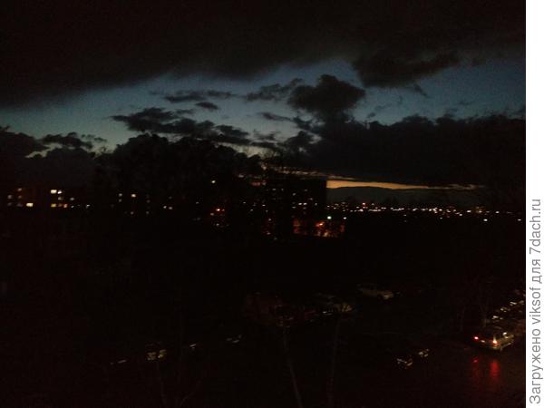 ... что день грядущий нам готовит, - это я только что на лоджию вышла.., а там такая  вот красота