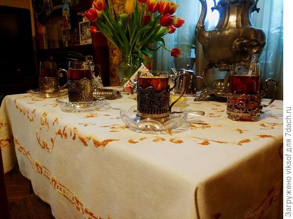 А пока чаёк к Марининому тортику