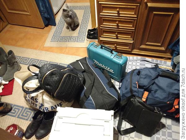 А у нас продолжается великое переселение, в прошлом году с переездом управились в середине октября...