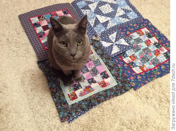 Выходите за меня, у меня и подарок для Вас приготовлен — рукотворный, хозяйка моя смешным словом - пэчворк называет