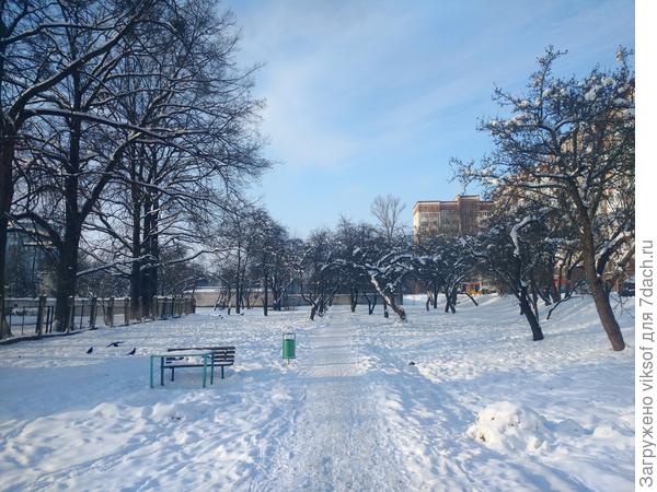 а у нас во дворе,