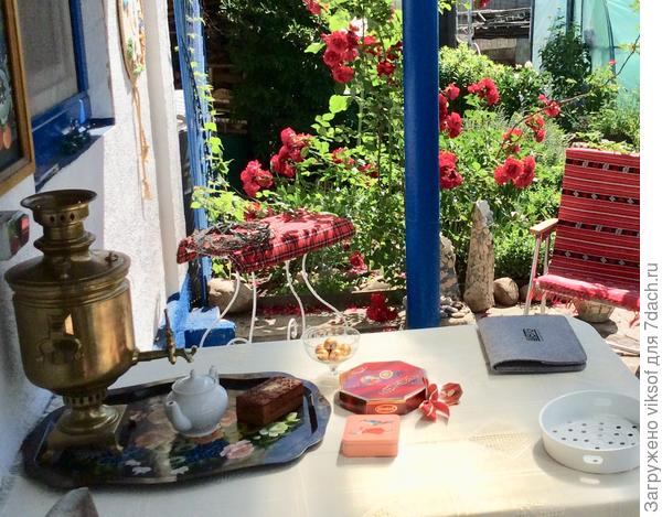 Люблю дачную жизнь очень: потрудившись, отдохнуть у самовара — лепота!