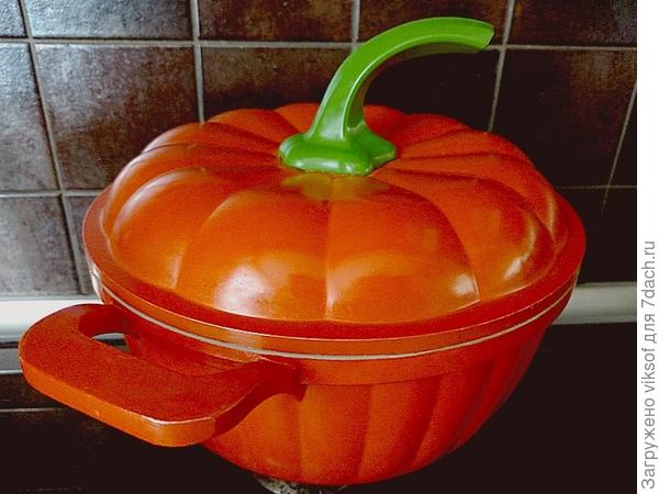 а тыквенная каша такая вкусная в керамической кастрюле, жаль только, что керамика всё-таки хрупкая - разбила я её((,