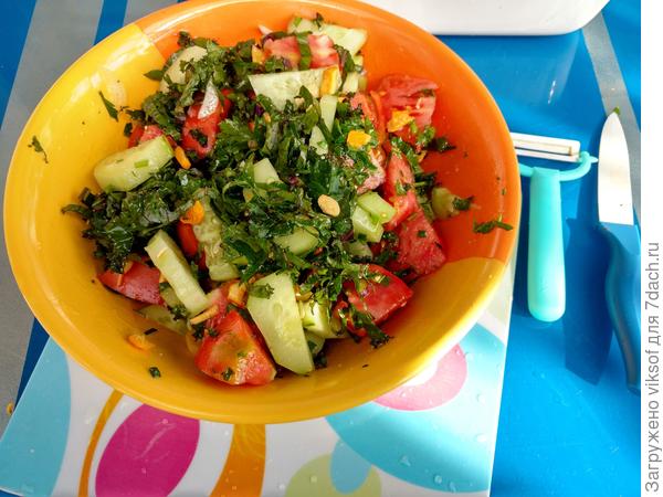 Свеженький и ФСЕ овощи свои.. скорее бы лето!