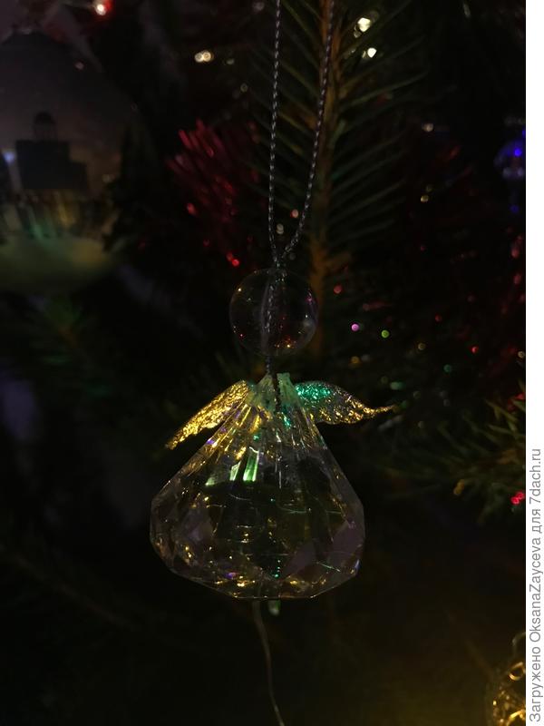 Эти 3 ангела-кристалика я привезла из под Рованиеми, из деревни финского ЙоулуПуки =)