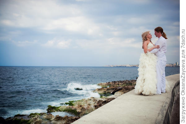 Знаменитая набережная Молекон