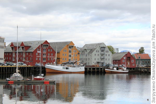 Симпотичный городок, не вспомню уже который. Возможно Трёмсо