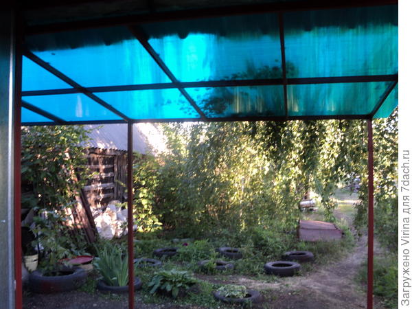 И навес (вид с веранды).