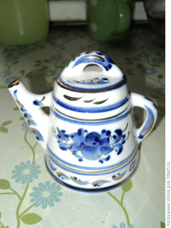 чую я, Семидачные Снегурочки постарались ))) и не признаются, что они - Снегурочки )))