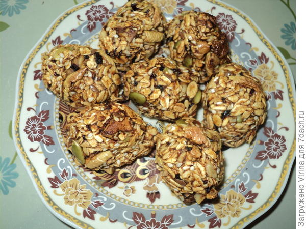 К целебному чаю - целебное угощение )))