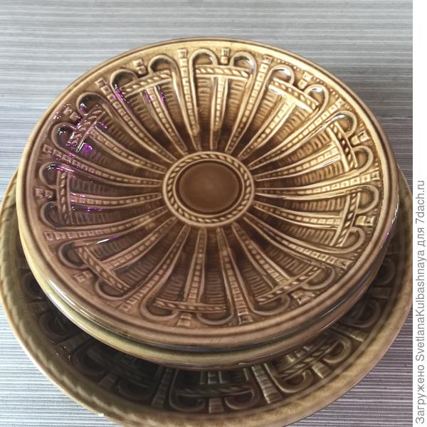 Это наследство от свекрови, использую под пироги, блины