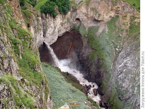 Этот водопад вблизи