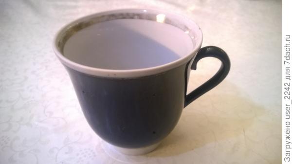 Кружка очень старенькая, подаренная моей тётей, раньше был на кружке &quot;золотой&quot; рисунок, но за 40 лет смылся.