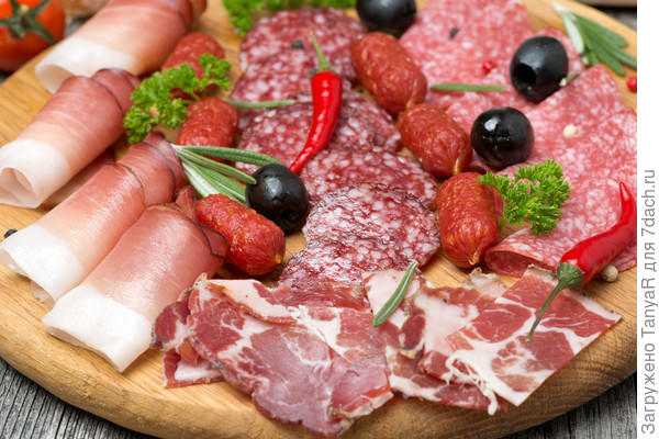 Поздравляю и желаю вкусных рецептов!!!