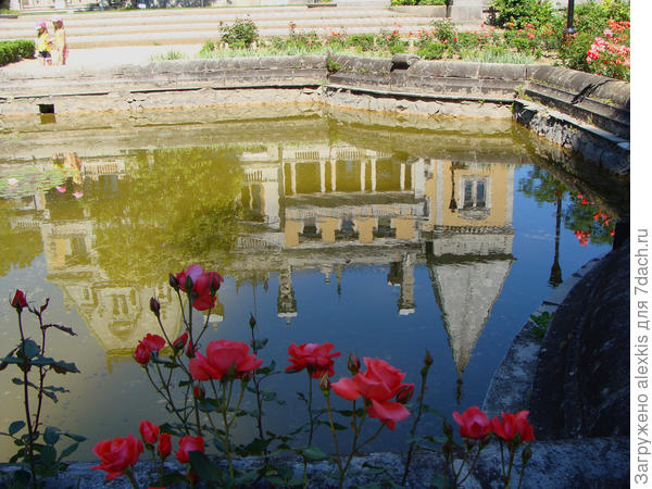 Отражённая сказка. Дворец Александра -3 в Массандре.